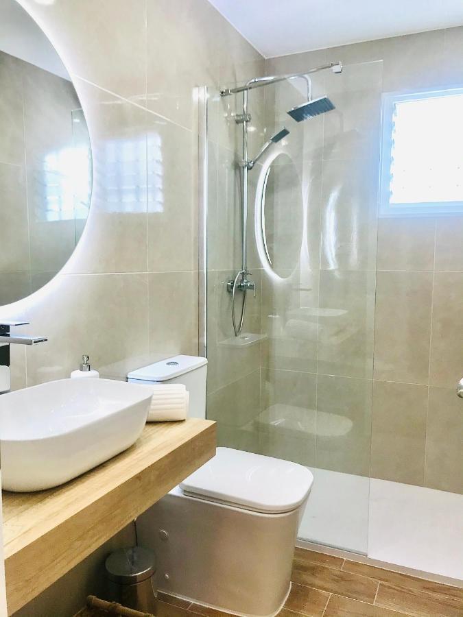 Gleaming & Well Located Apartment In Malaga Center ภายนอก รูปภาพ