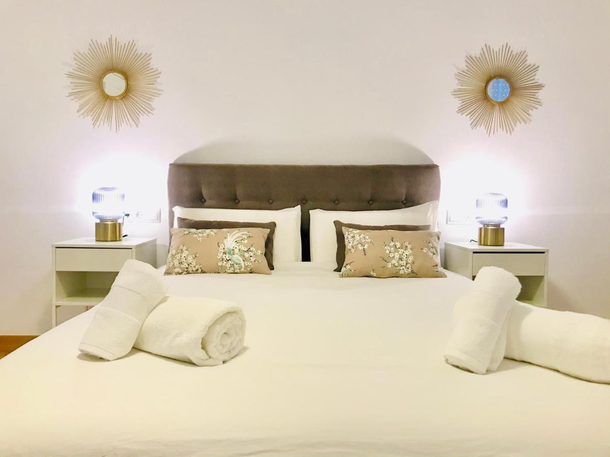 Gleaming & Well Located Apartment In Malaga Center ภายนอก รูปภาพ